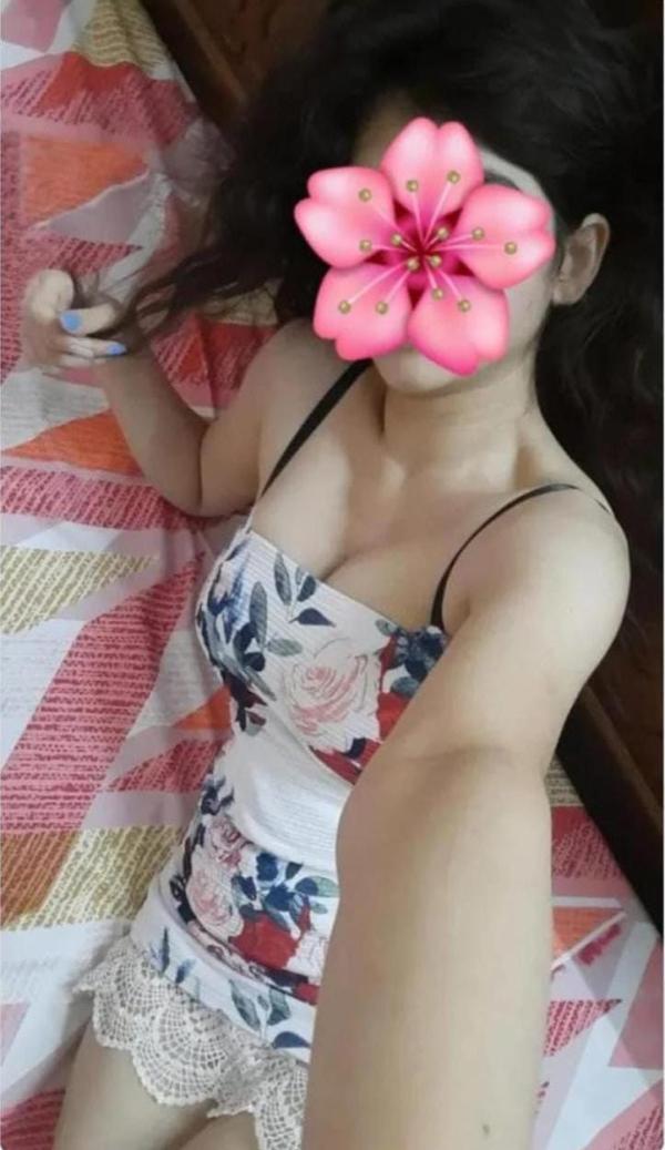 🌞Neutral looks & Genuine live Cam Girl__white Sexy Clean fegur.🍂{24 Hours Any Time Available}