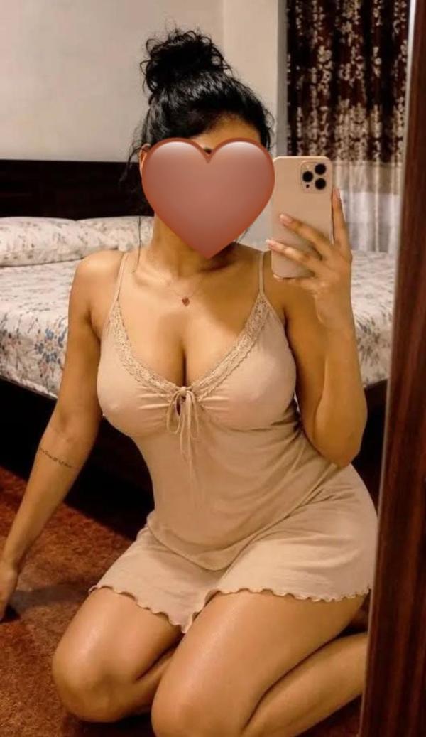 GENUINE LIVE CAM SHOW