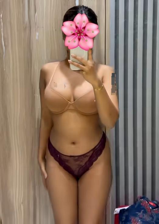 🍼BIG BOOBS WITH FACE OPEN LIVE CAM 🫦  TAMIL & SINHALA 🆗