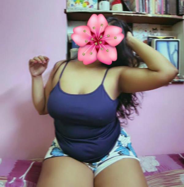 Hot 37 Years Mature Lady 🔥