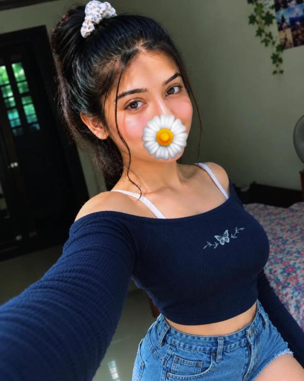 🧚🫦With face Sexsy බේබි Piyuu 🥰...සුදුම සුදු පොඩ් කෙල්ලගෙන් සැපක් ගන්න ආස අය ඉක්මනින් එන්න..🤤👸
